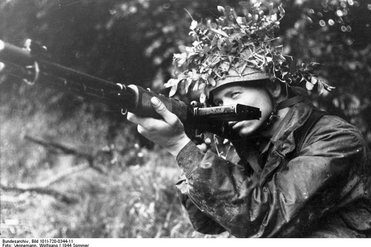 FG42