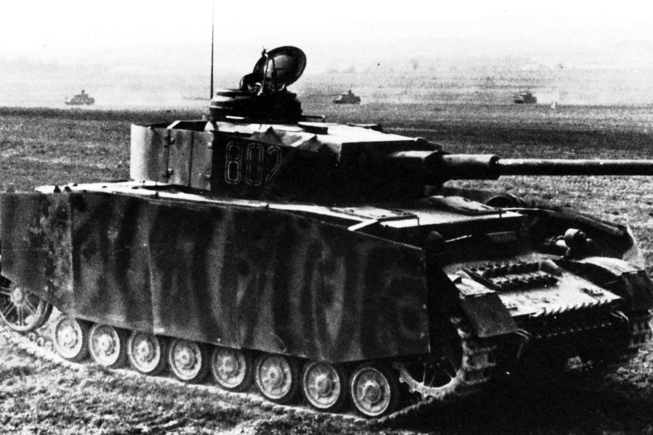 Tenkovska bitka za Caen: Rommel ukopan pred Saveznicima