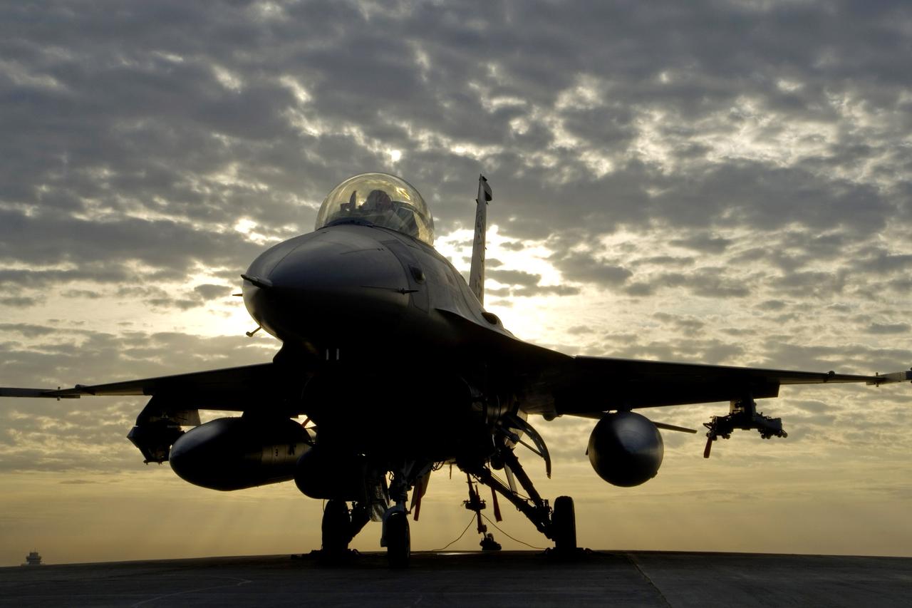 F-16