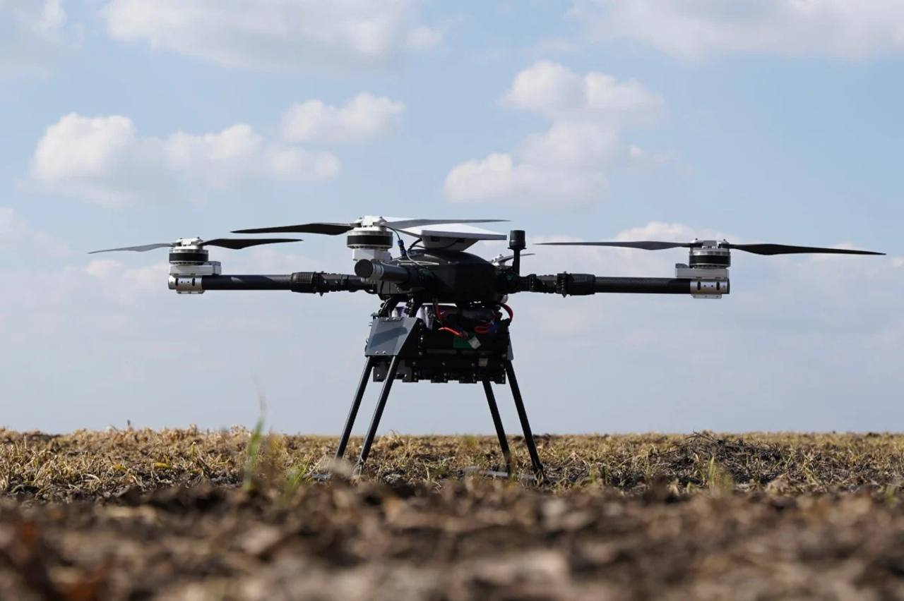 Dron Adis