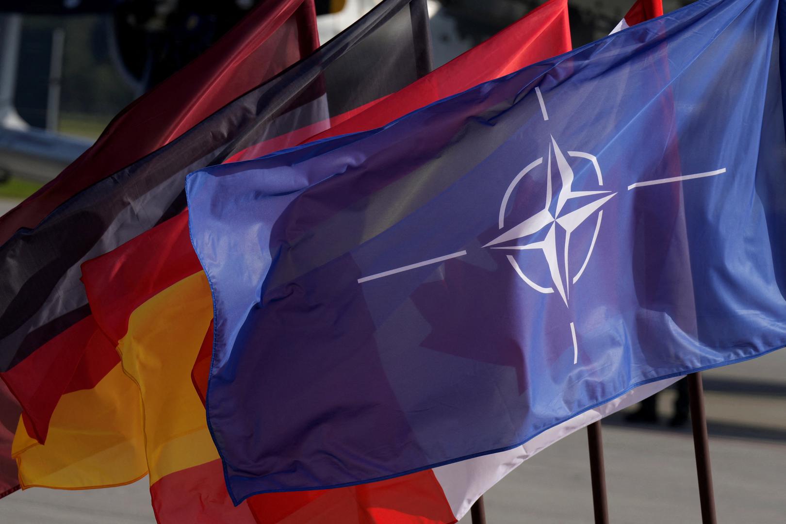 Brigadni general Gunars Kaulinš, zamjenik načelnika stožera za operacije u Zajedničkom stožeru latvijskih Nacionalnih oružanih snaga, rekao je da zemlja mora biti spremna nositi se s borbenim avionima, krstarećim i balističkim projektilima te bespilotnim sustavima. Istaknuo je da se različite prijetnje mogu pojaviti „u bilo kojem trenutku i istodobno“.
