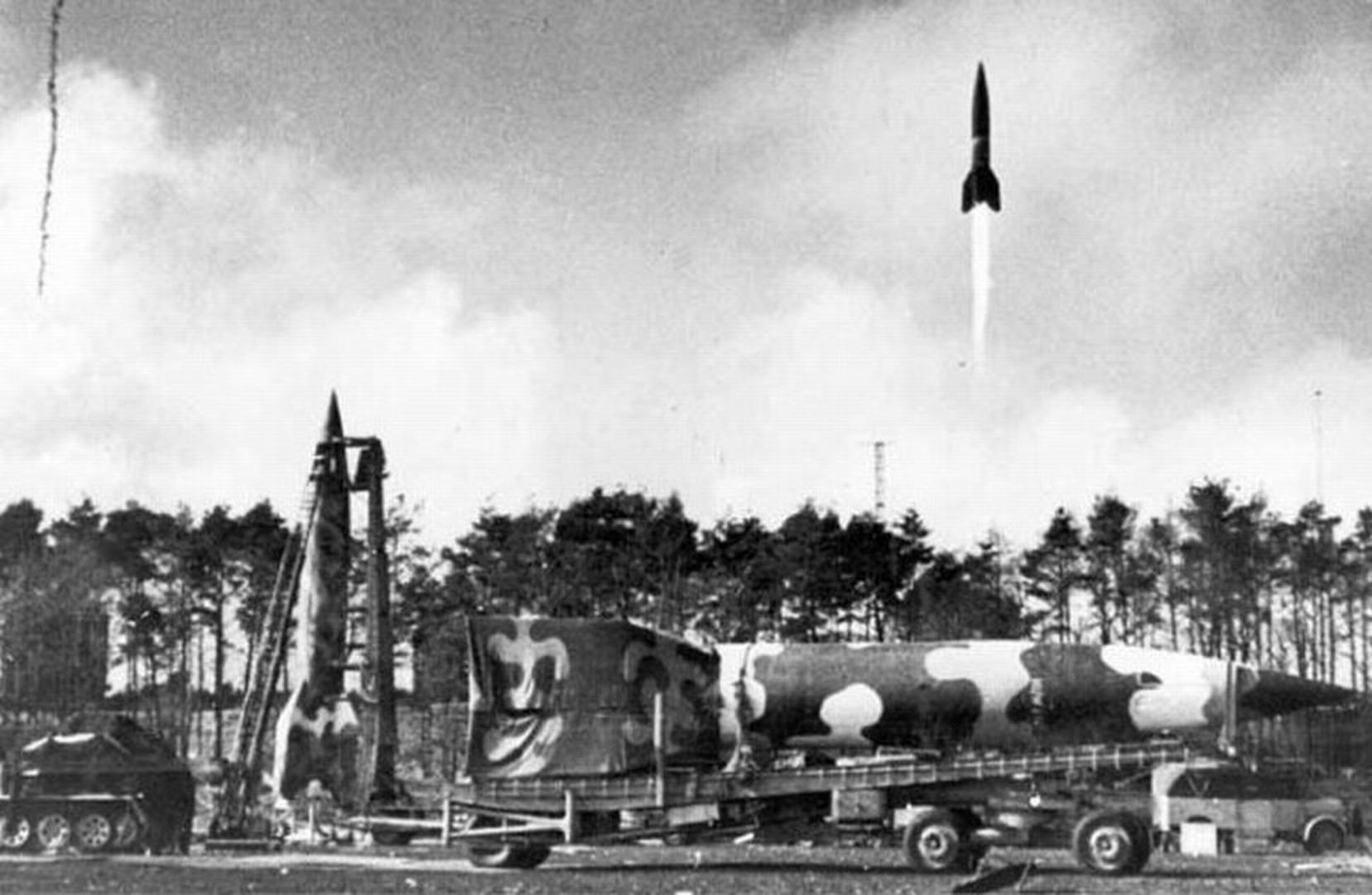 Создание первой баллистической ракеты. ФАУ-2 баллистическая ракета. Первая баллистическая ракета ФАУ-2. ФАУ 1 ФАУ 2 Германия. V-2 («ФАУ-2»).