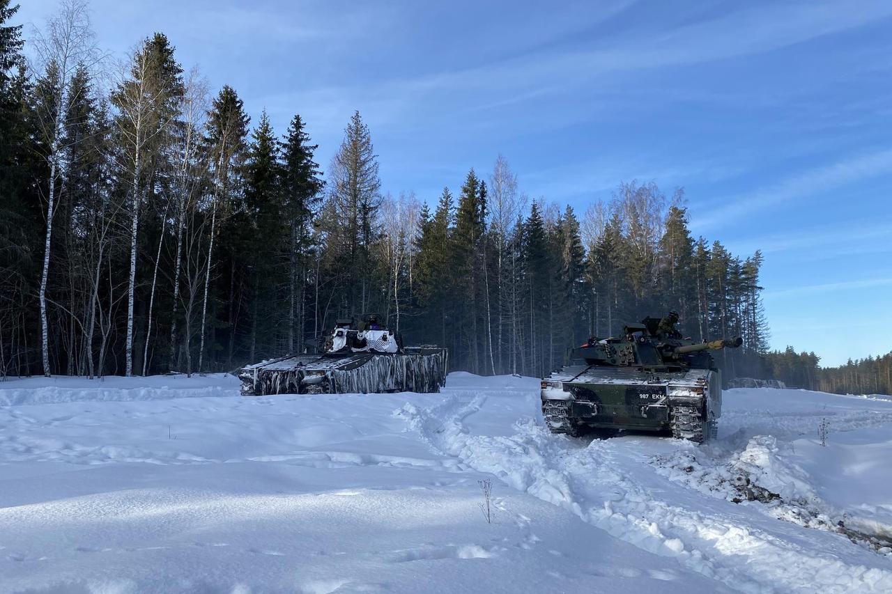 CV90