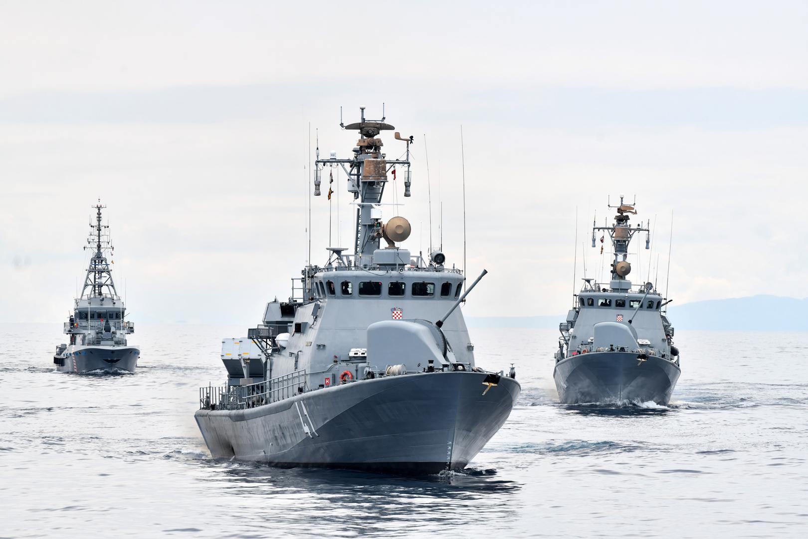 Flota Hrvatske ratne mornarice provela je vježbu Barakuda 26, Obalna straža RH vježbu Prstac 26, Pomorska baza Split vježbu Brancin 26, a Bojna obalnog motrenja i navođenja vježbu Zrcalo 26.