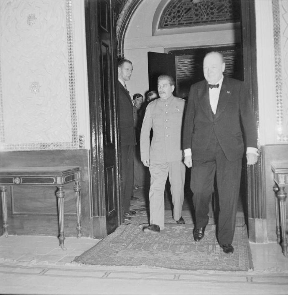 Winston Churchill i Josif Staljin u Teheranu, 30. studenoga 1943. godine